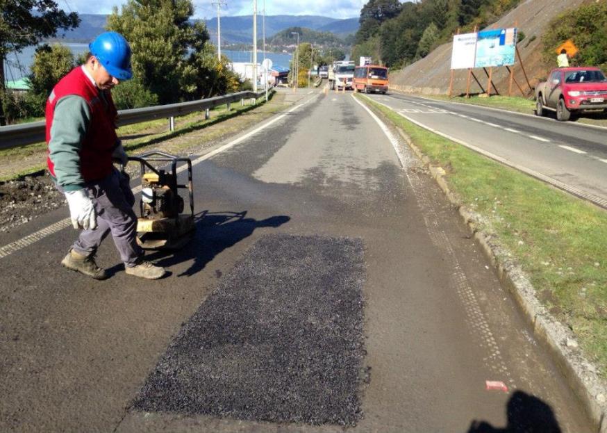 Dirección de Vialidad del MOP repara Ruta Valdivia Niebla Seremi de