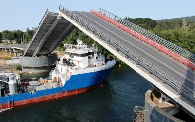 Decimoséptima apertura del puente Cau Cau contempló paso de embarcaciones Frío Sur, Tagua y Taniri