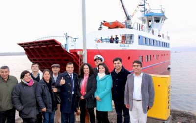 Barcaza “Andalué” que reforzará el tramo Niebla-Corral entró al agua por primera vez