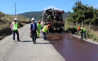 MOP avanza en bacheo y asfaltado para mejorar estado de la Ruta Niebla-Curiñanco