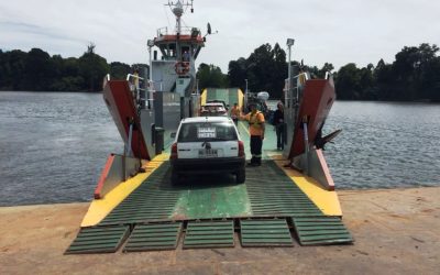 Barcaza “Josefina Leonor” inició conexión fluvial entre Las Mulatas y Torobayo en Valdivia