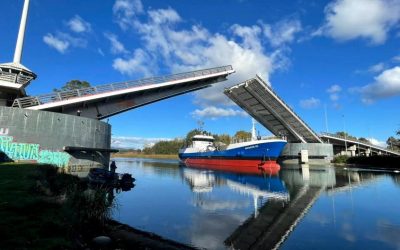 Este lunes de 18 octubre, MOP realizará nueva apertura del puente Cau Cau para el paso de dos naves