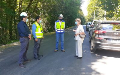 Nuevo estándar de asfalto presenta camino Angachilla de Valdivia, desde su intersección con calle René Schneider