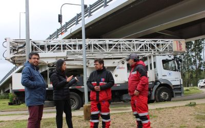 Se realizan verificaciones estructurales del puente Cau Cau, en el marco de proceso para su solución definitiva