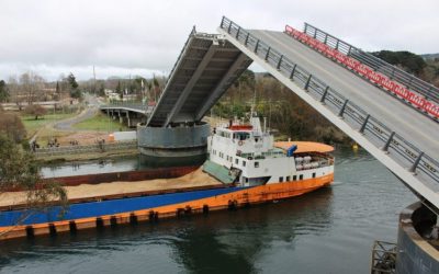 MOP abrirá este jueves tableros del puente Cau Cau para el paso de seis embarcaciones