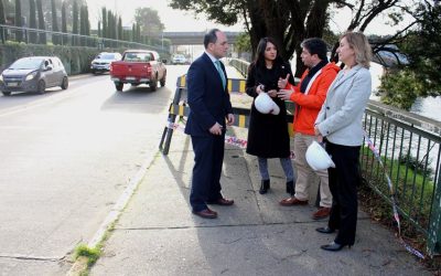 MOP acoge solicitud de Municipalidad de Valdivia para dar solución a socavón en Costanera, frente a Cementerio Alemán