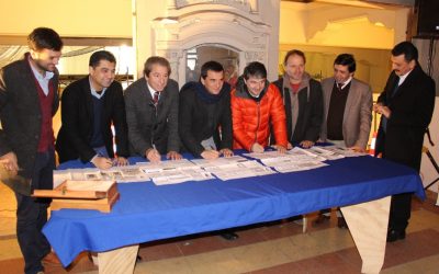 Con firma de planos y colocación de primera piedra se inició restauración del Teatro Cervantes de Valdivia, en el Día del Patrimonio