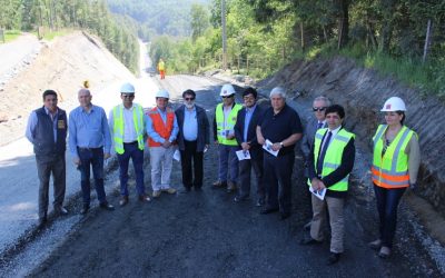 Dos kilómetros restan para terminar asfaltado de segunda etapa de la Ruta Llifén-Arquilhue