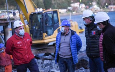 Con trabajos marítimos y terrestres avanza reposición de popular caleta pesquera de Los Molinos en Valdivia