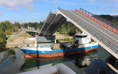 Su apertura más breve para el paso de embarcaciones, con 3 horas y 30 minutos, vivió este domingo el puente Cau Cau de Valdivia