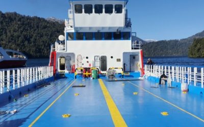 MOP concluyó mantención programada de barcaza Hua Hum que recorre el lago Pirehueico en Panguipulli