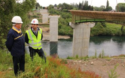 MOP inició instalación de enormes vigas en el nuevo puente Río Bueno