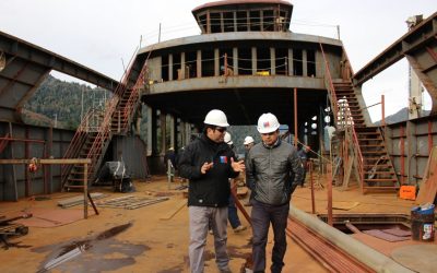 En agosto próximo entra al agua para sus pruebas y terminaciones la barcaza Puerto Fuy, que recorrerá el Lago Pirehueico